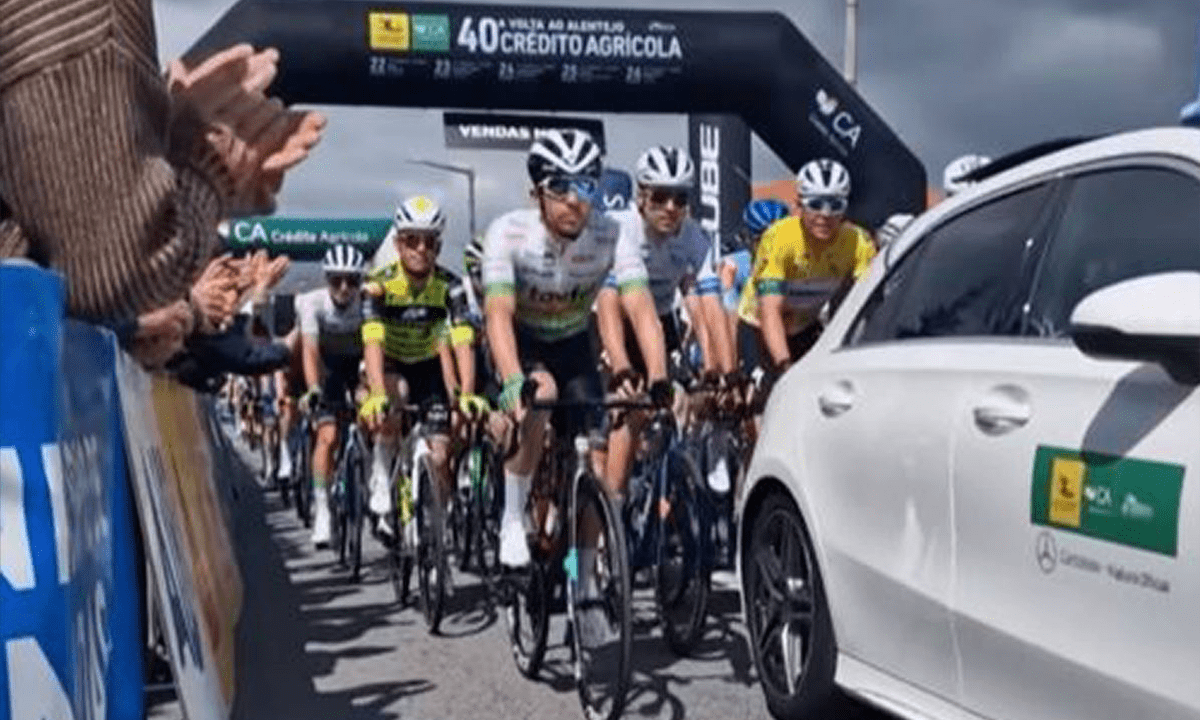 CICLISMO: FRANCÊS CYRIL BARTHE LIDERA A 40ª VOLTA AO ALENTEJO CRÉDITO AGRÍCOLA APÓS VENCER A TERCEIRA ETAPA