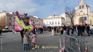 DESFILE INFANTIL DE CARNAVAL ANIMOU CENTRO HISTÓRICO DE ELVAS CORTEJO DAS ESCOLAS DO CONCELHO PERCORREU O CENTRO DA CIDADE